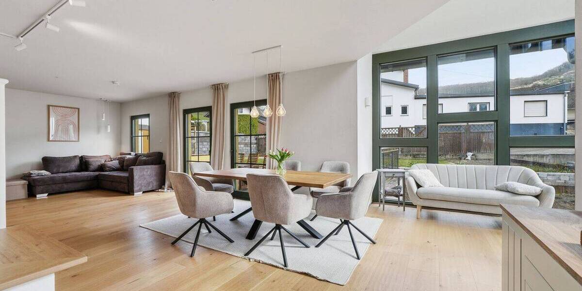 Einfamilienhaus Bonn Brüser Berg - 7 Zimmer, 220 m&sup2;, 525.000&euro; | Angebot:26043634