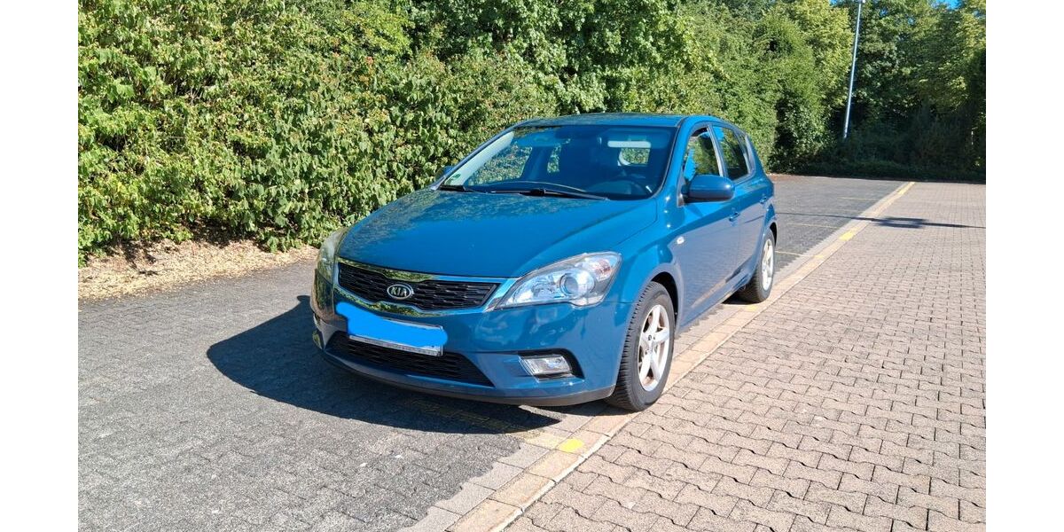 Kia ceed / Ceed 140.000 km 2.800 &euro; Nettersheim 53947