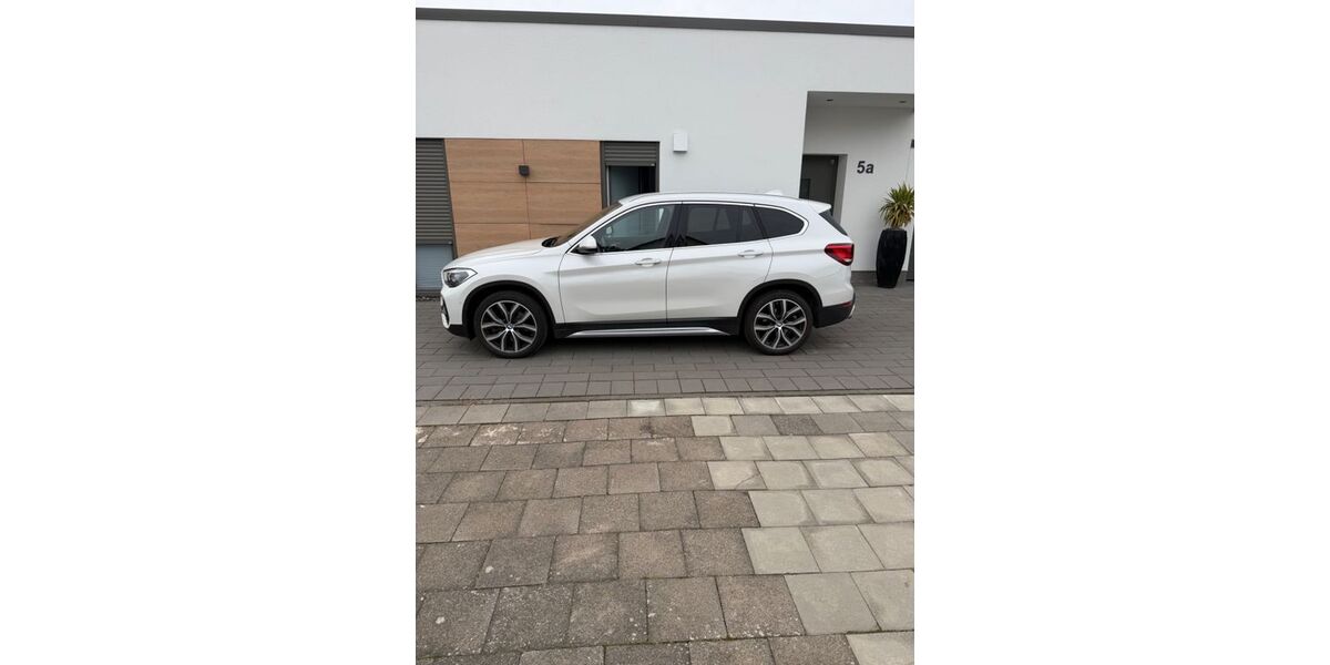 BMW X1 75.000 km 26.400 &euro; Düren 52353