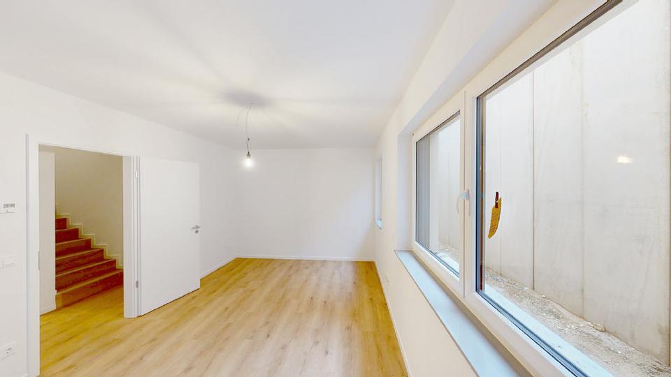 Etagenwohnung Euskirchen Dom-Esch - 4 Zimmer, 204 m&sup2;, 2.580&euro; | Angebot:24444910