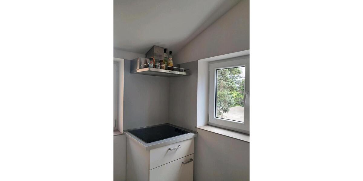 Dachgeschoßwohnung Bonn Poppelsdorf - 1 Zimmer, 32 m&sup2;, 780&euro; | Angebot:25843825