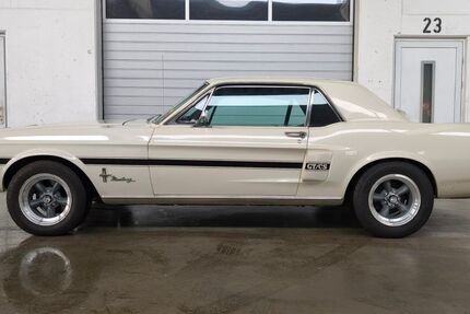 Ford Mustang 49.850 km 36.900 &euro; Brühl 50321