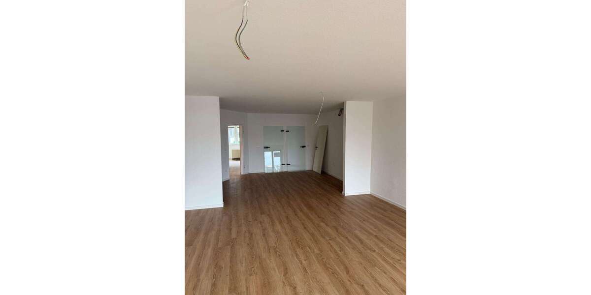 Etagenwohnung Meckenheim - 5 Zimmer, 164 m&sup2;, 1.550&euro; | Angebot:26018746