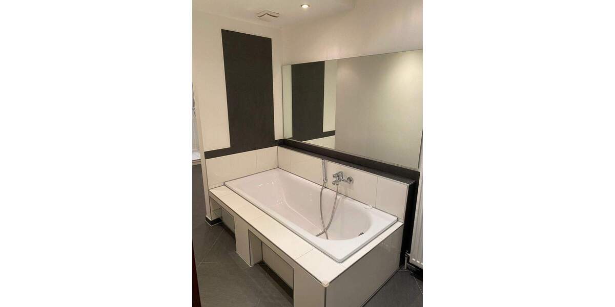 Bungalow Bonn Lannesdorf - 3 Zimmer, 151 m&sup2;, 2.195&euro; | Angebot:25729390