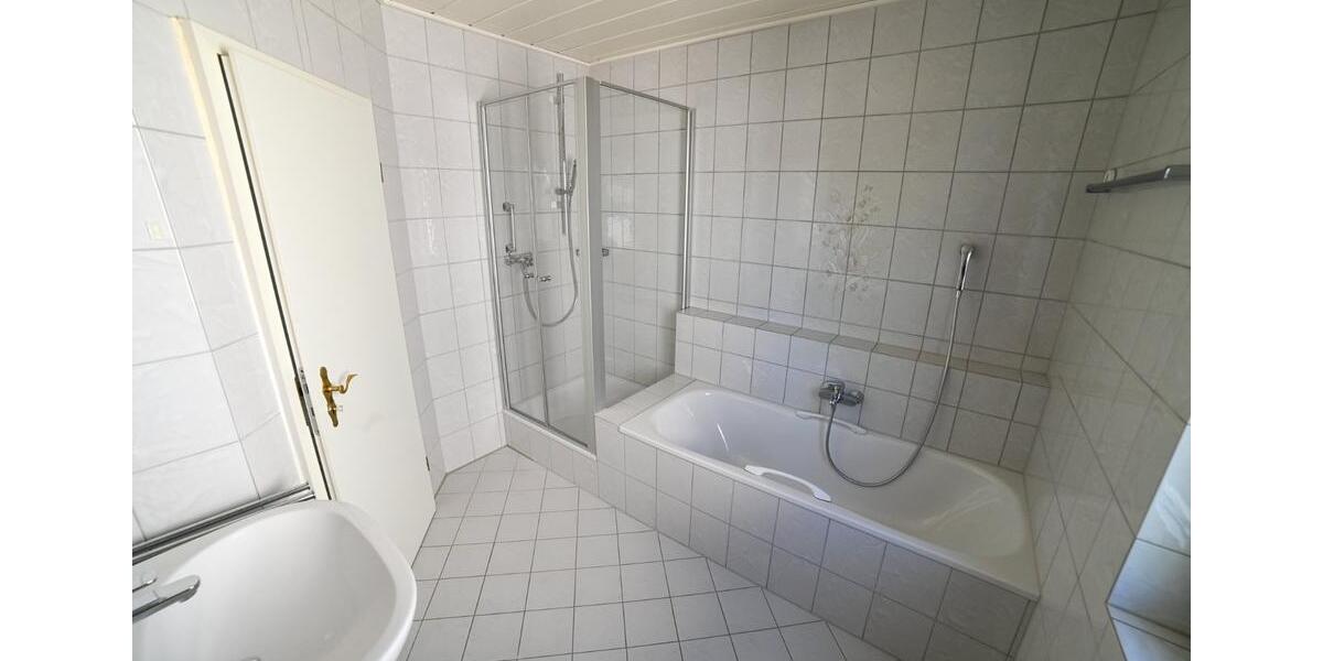 Mehrfamilienhaus, Wohnhaus Bad Neuenahr-Ahrweiler Ahrweiler - 6 Zimmer, 156 m&sup2;, 700.000&euro; | Angebot:26238945