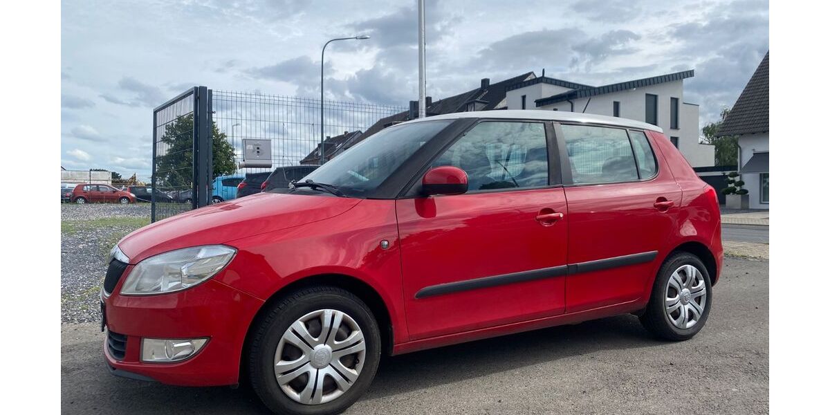 Skoda Fabia 160.000 km 3.499 &euro; Düren 52353