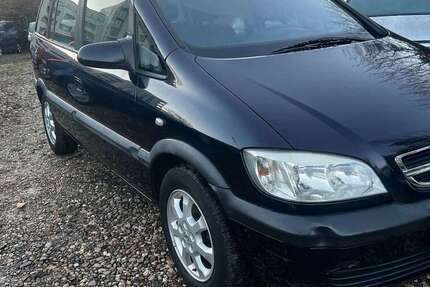 Opel Zafira 148.000 km 2.800 &euro; Bonn 53121