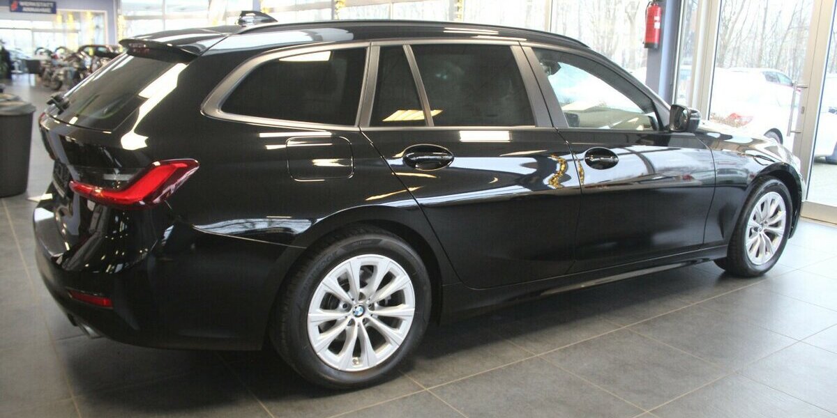 BMW 318 318i Touring Aut. Advantage 51.120 km 23.980 &euro; Euskirchen 53881