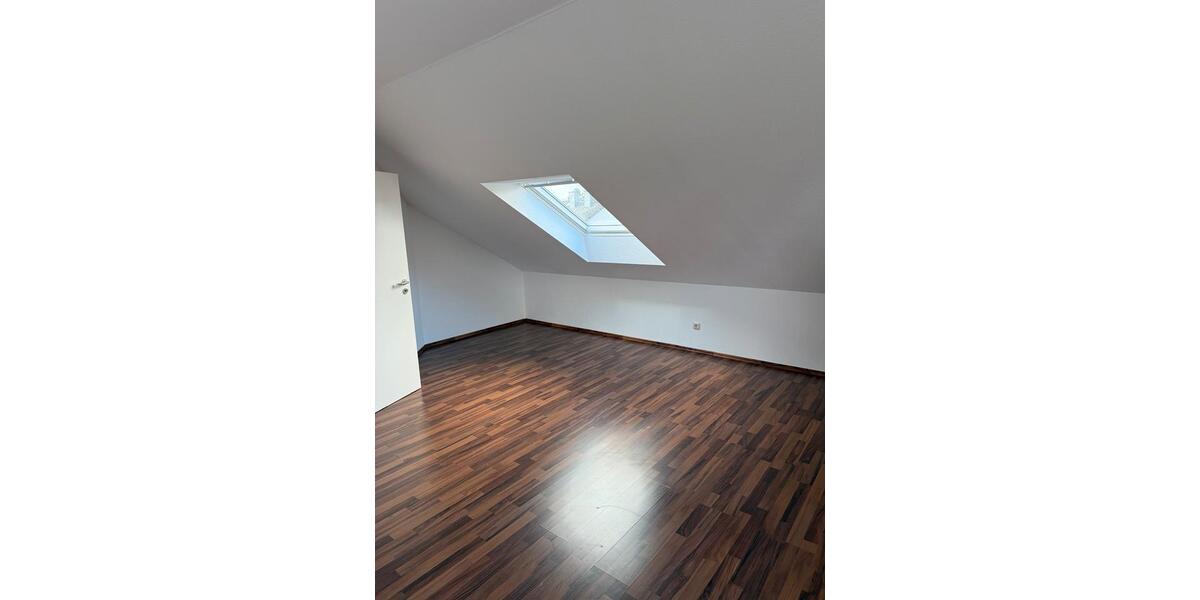 Dachgeschoßwohnung Kreuzau - 2 Zimmer, 66 m&sup2;, 870&euro; | Angebot:26022946