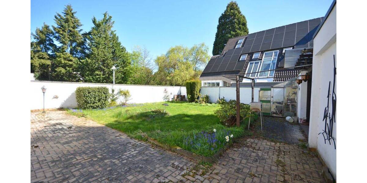 Einfamilienhaus Brühl - 8 Zimmer, 233 m&sup2;, 450.000&euro; | Angebot:26420449