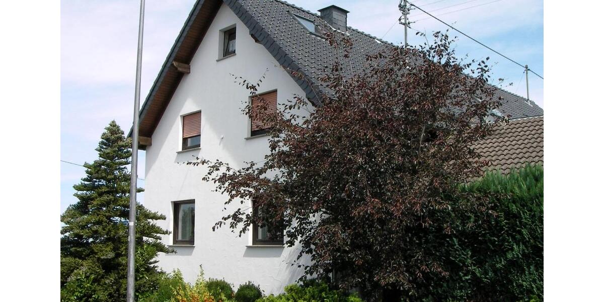 Doppelhaushälfte Schuld - 6 Zimmer, 126 m&sup2;, 1.150&euro; | Angebot:26016005