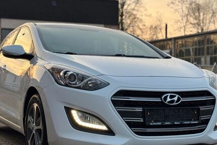 Hyundai i30 88.633 km 8.750 &euro; Düren 52349