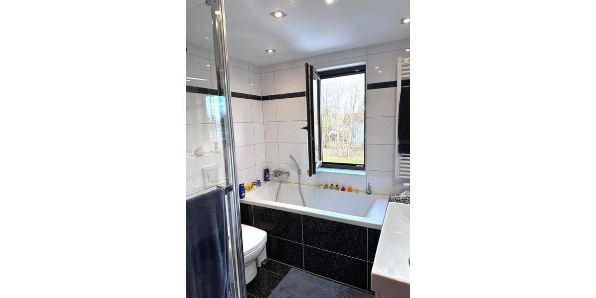 Reihenendhaus Rheinbach - 7 Zimmer, 170 m&sup2;, 695.000&euro; | Angebot:25804019