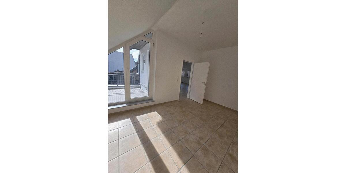 Dachgeschoßwohnung Bad Münstereifel - 2 Zimmer, 81 m&sup2;, 950&euro; | Angebot:24832786