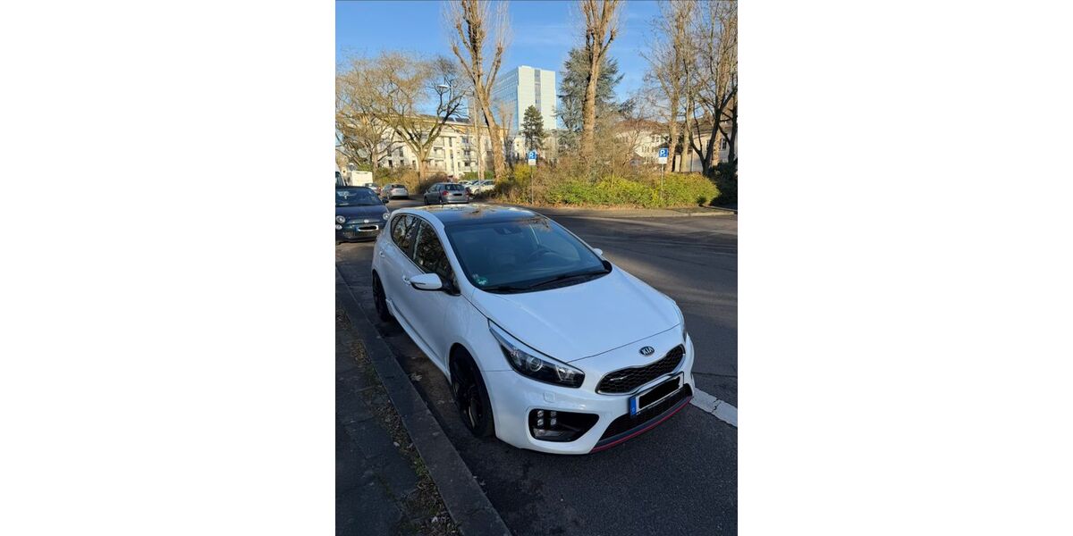 Kia ceed / Ceed 94.700 km 9.000 &euro; Frechen 50226