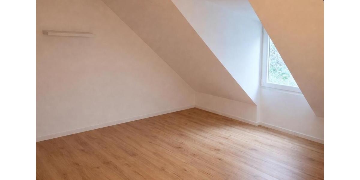 Etagenwohnung Heimbach - 6 Zimmer, 137 m&sup2;, 1.150&euro; | Angebot:25842750