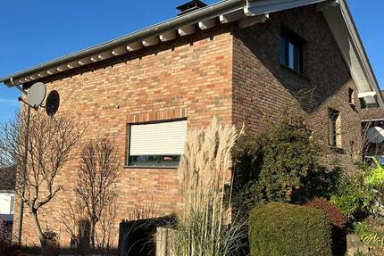 Haus Königswinter - 5.5 Zimmer, 187 m&sup2;, 475.000&euro; | Angebot:24316463