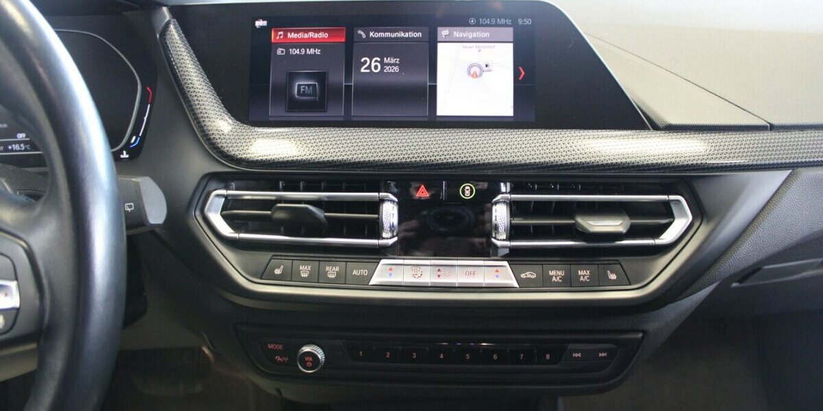 BMW 118 118i Aut.Advantage - Navi - LED -SHZ - PDC - 75.800 km 18.780 &euro; Euskirchen 53881