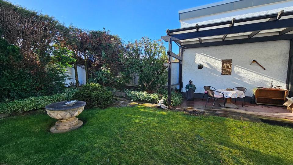 Reihenhaus Bonn Hardtberg - 5 Zimmer, 130 m&sup2;, 2.600&euro; | Angebot:25563058