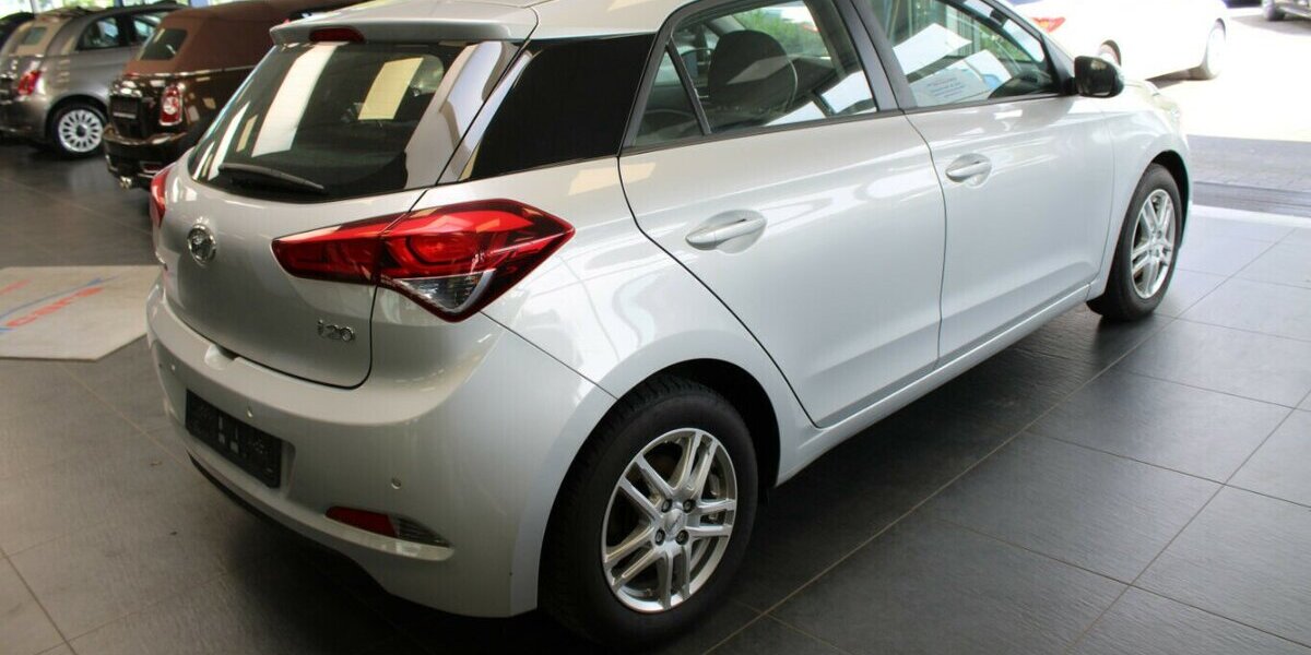 Hyundai i20 1.0 - Klima - 111.957 km 8.980 &euro; Euskirchen 53881