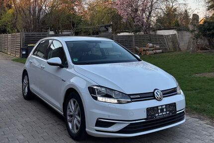 VW Golf 179.000 km 9.990 &euro; Vettweiß 52391