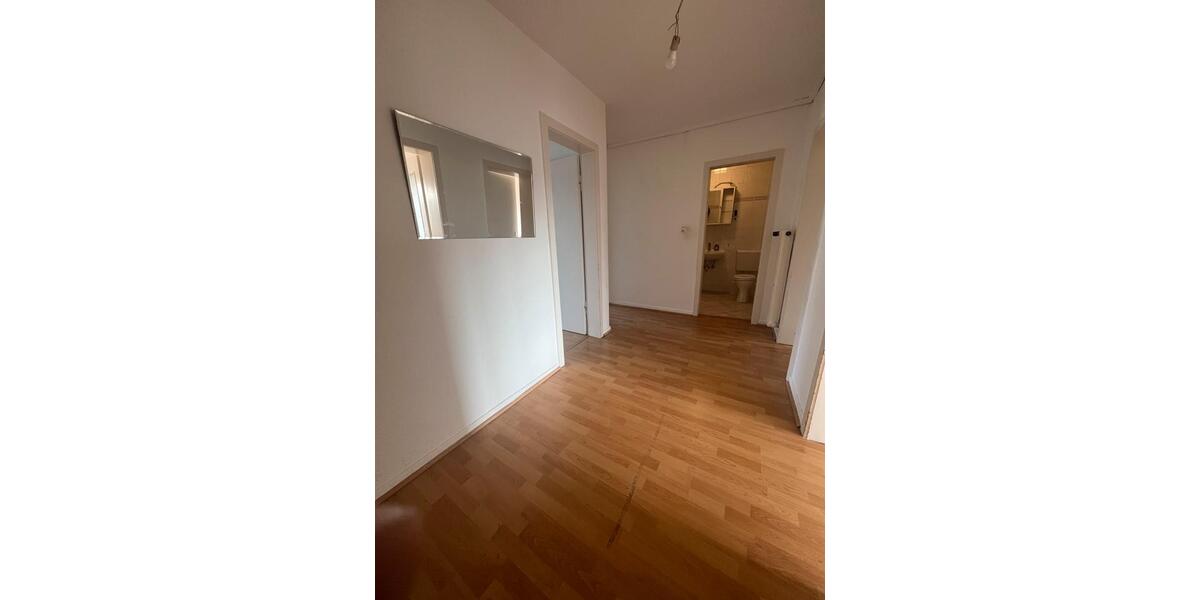 Etagenwohnung Bonn - 3 Zimmer, 76 m&sup2;, 900&euro; | Angebot:25920062