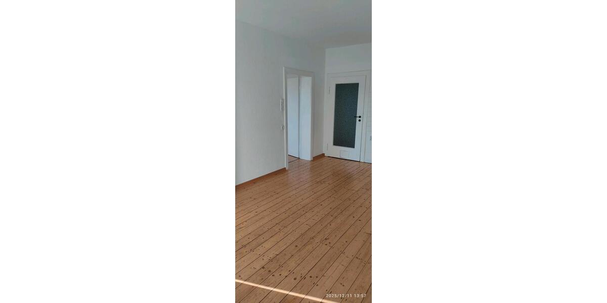 Doppelhaushälfte Hönningen - 7 Zimmer, 135 m&sup2;, 950&euro; | Angebot:25394434
