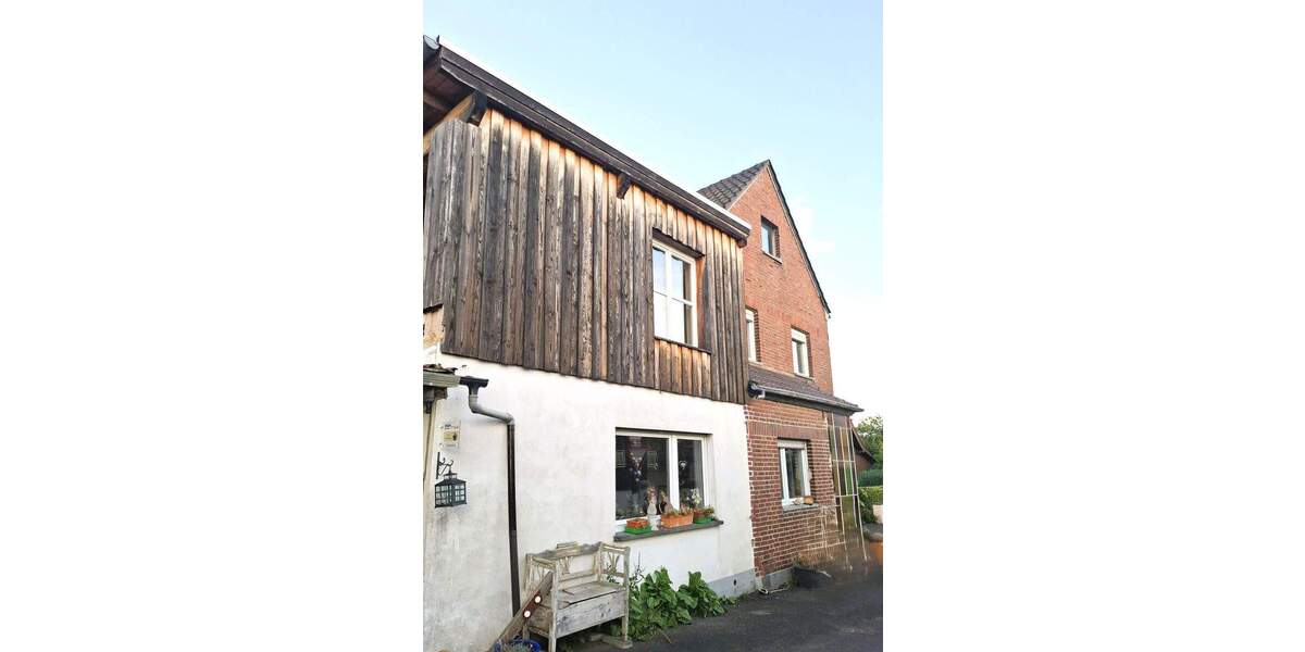 Einfamilienhaus Grafschaft Ringen - 6 Zimmer, 230 m&sup2;, 475.000&euro; | Angebot:25725896