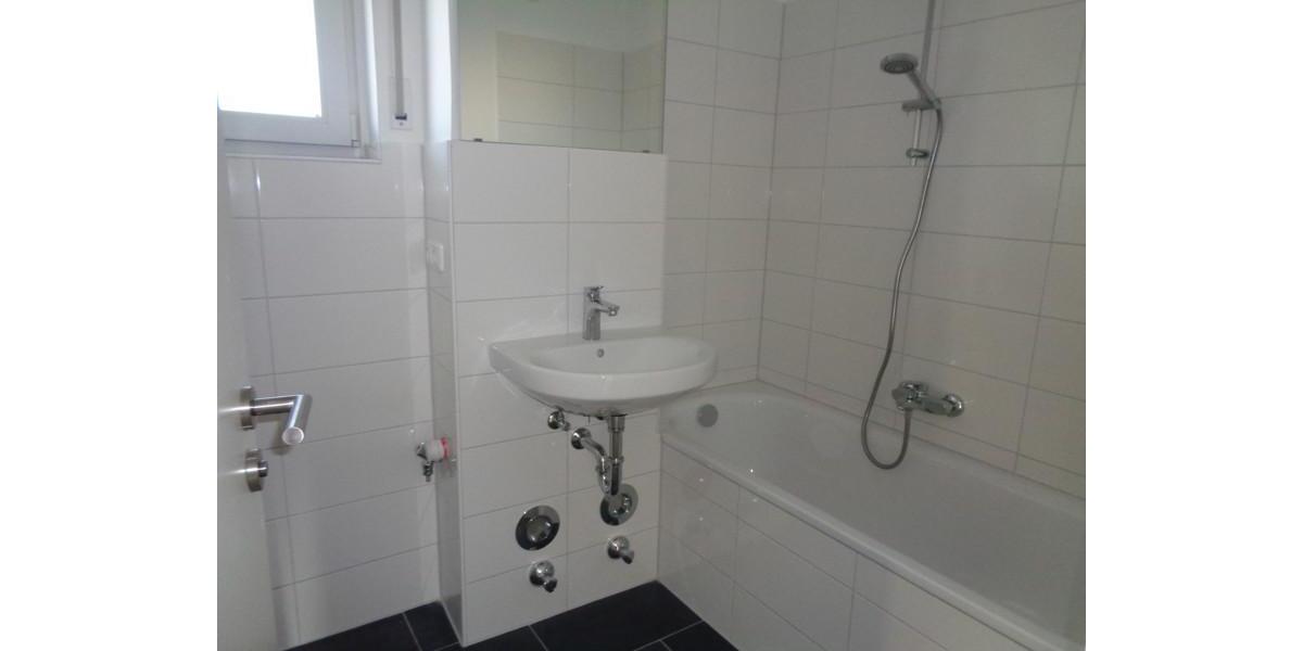 Etagenwohnung Bonn Tannenbusch - 3 Zimmer, 74 m&sup2;, 887&euro; | Angebot:22233916