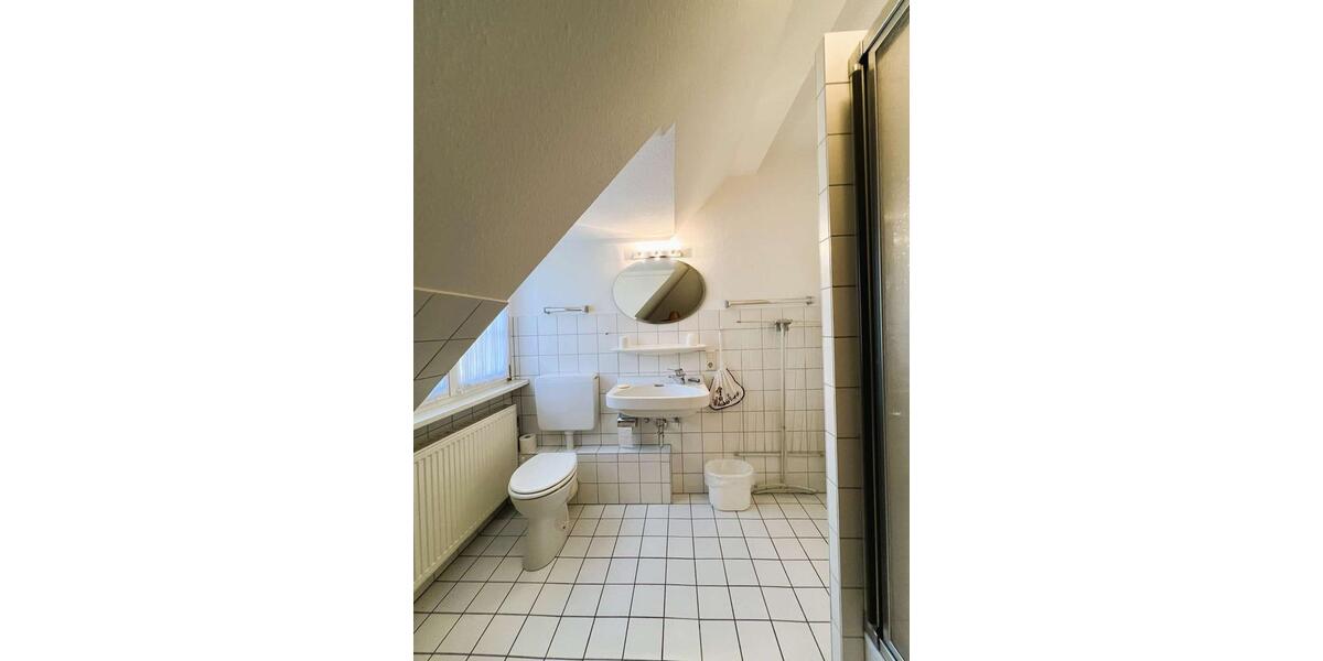 Dachgeschoßwohnung Bonn Gronau - 2 Zimmer, 65 m&sup2;, 1.200&euro; | Angebot:23871825