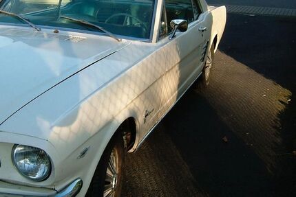 Ford Mustang 83.400 km 23.000 &euro; Kerpen 50171