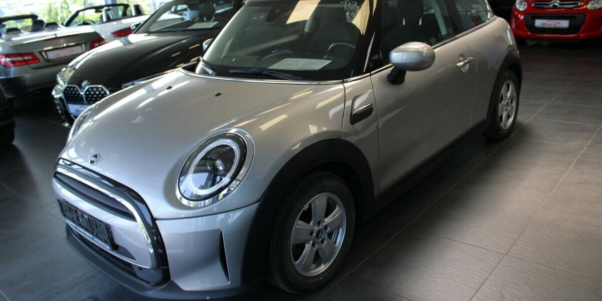 Mini Cooper Essential Trim 57.200 km 16.980 &euro; Euskirchen 53881