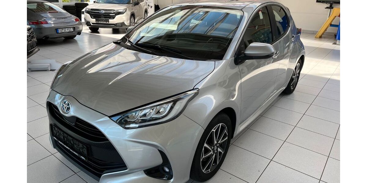 Toyota Yaris 25.800 km 18.990 &euro; Kall 53925