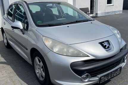 Peugeot 207 236.000 km 1.999 &euro; Düren 52351