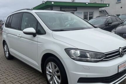 VW Touran 136.000 km 15.900 &euro; Rheinbach 53359