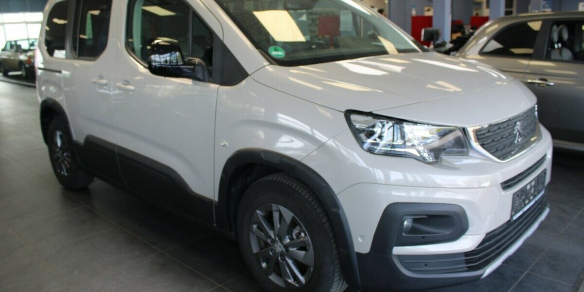 Peugeot e-Rifter Elektro L1 Allure Pack 12.978 km 21.980 &euro; Euskirchen 53881