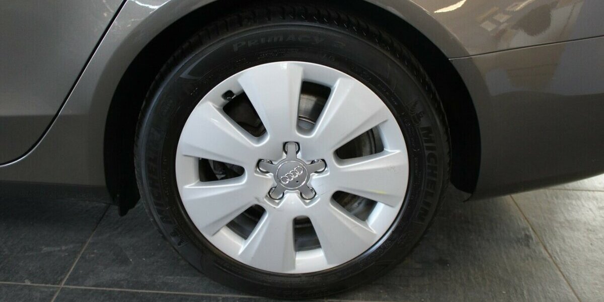 Audi A4 Avant 1.8 TFSI multitronic Ambiente 27.449 km 17.980 &euro; Euskirchen 53881