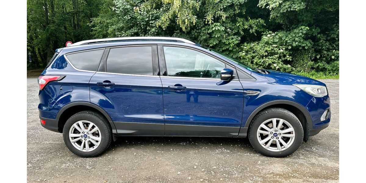 Ford Kuga 63.300 km 9.950 &euro; Kreuzau 52372