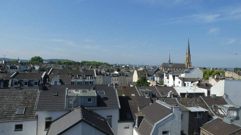 Dachgeschoßwohnung Bonn Poppelsdorf - 3.5 Zimmer, 77 m&sup2;, 850&euro; | Angebot:25991585