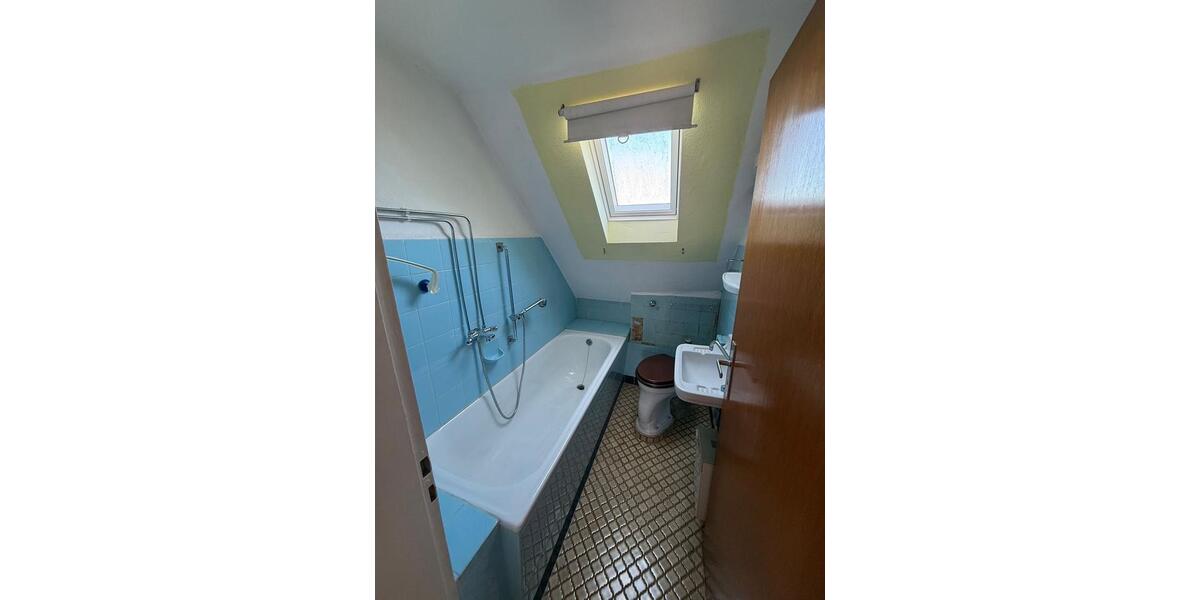 Mehrfamilienhaus, Wohnhaus Bonn Friesdorf - 6 Zimmer, 135 m&sup2;, 469.000&euro; | Angebot:26720824