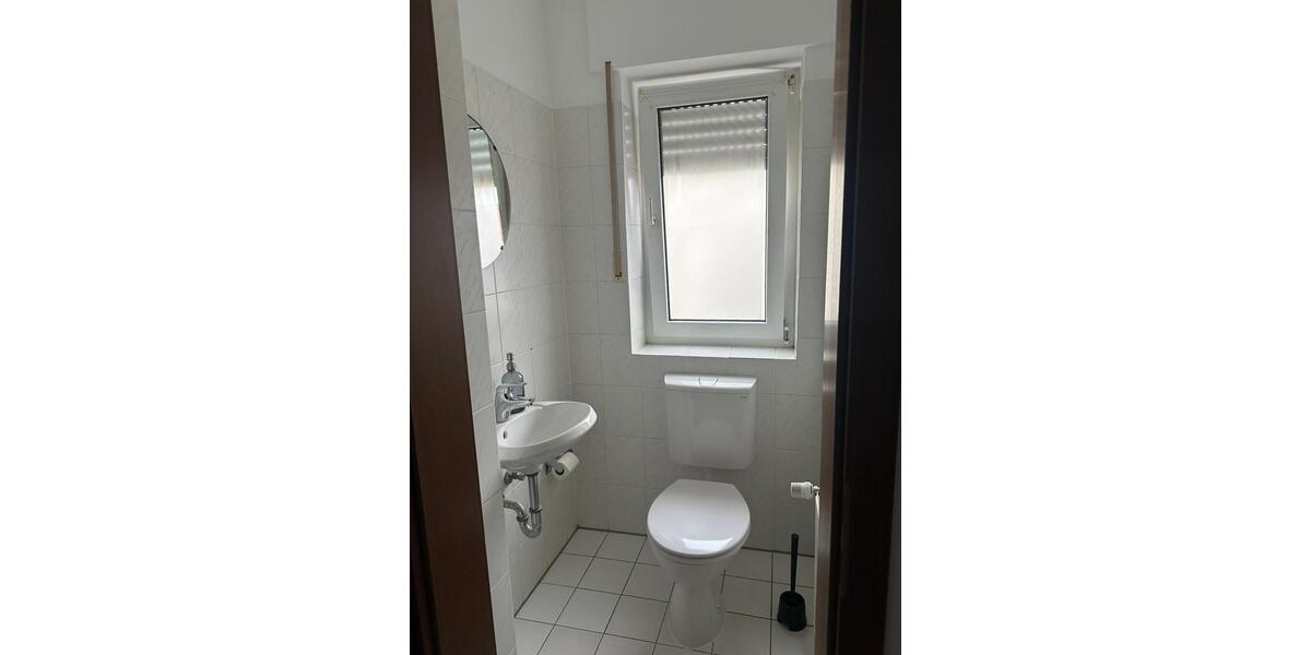 Etagenwohnung Bornheim - 3 Zimmer, 101 m&sup2;, 1.162&euro; | Angebot:25869860