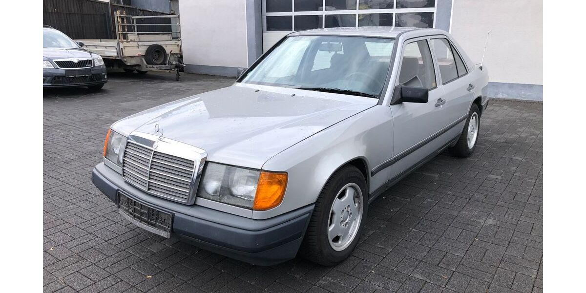 Mercedes-Benz E 260 265.000 km 2.990 &euro; Düren 52351
