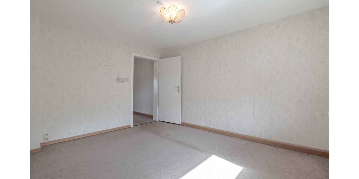 Großes Grundstück, viel Potenzial – Doppelhaushälfte mit 6 Zimmern - Doppelhaushälfte Bonn Holzlar | Angebot:27023114