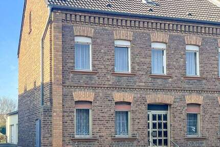 Haus Erftstadt / Dirmerzheim Dirmerzheim - 7 Zimmer, 154 m&sup2;, 290.000&euro; | Angebot:25663474