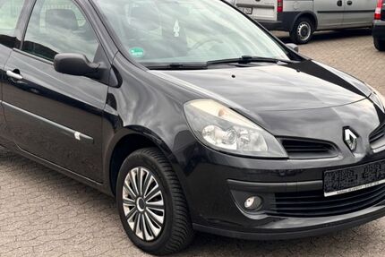Renault Clio 215.000 km 1.950 &euro; Bornheim 53332