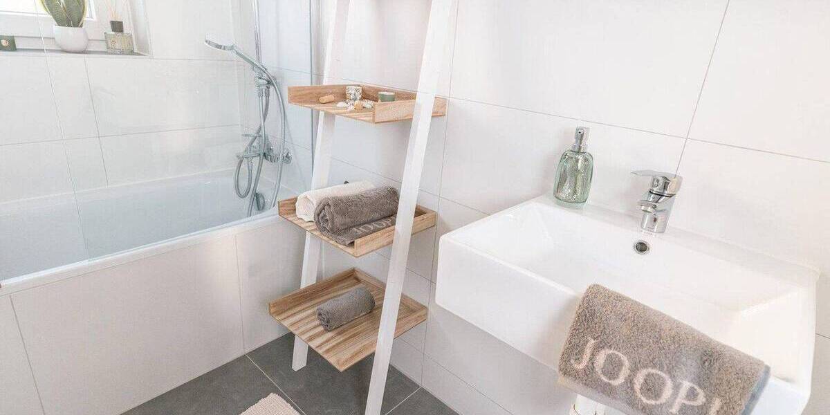 Etagenwohnung Bonn Zentrum - 2 Zimmer, 50 m&sup2;, 245.000&euro; | Angebot:26593485