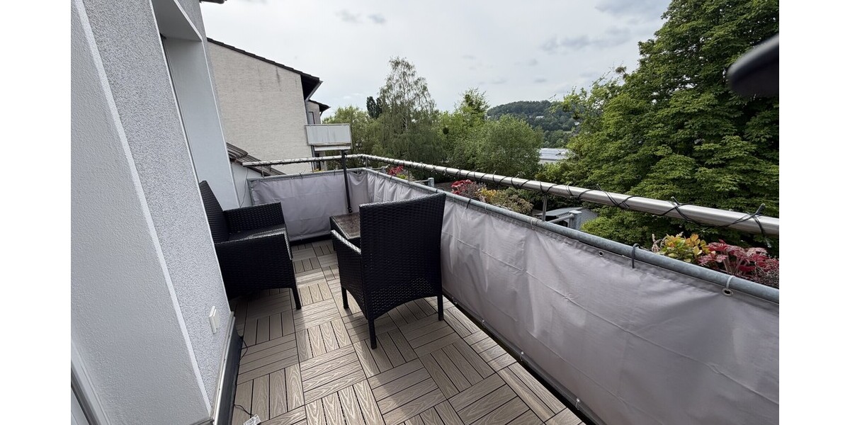 Moderne 4-Zimmer-Dachgeschosswohnung mit 2 Balkonen - Dachgeschoßwohnung Königswinter | Angebot:26765096
