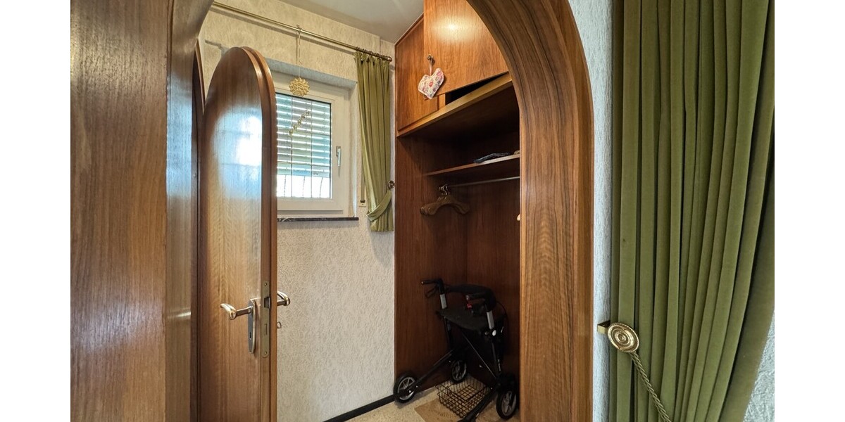 Freistehendes Einfamilienhaus mit großem Grundstück in Ließem - Einfamilienhaus Wachtberg / Ließem Ließem | Angebot:24713302