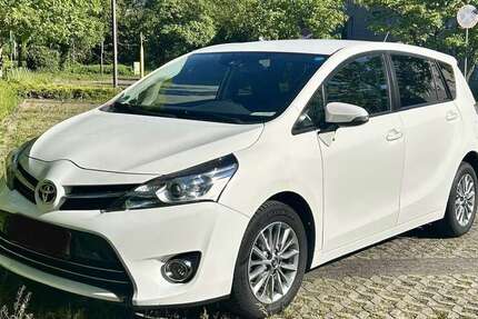 Toyota Verso 150.000 km 12.500 &euro; Bonn 53227