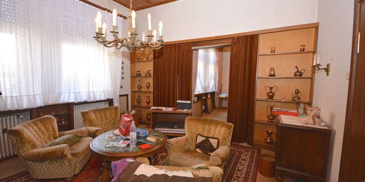 Einfamilienhaus Brühl - 8 Zimmer, 233 m&sup2;, 450.000&euro; | Angebot:26420449